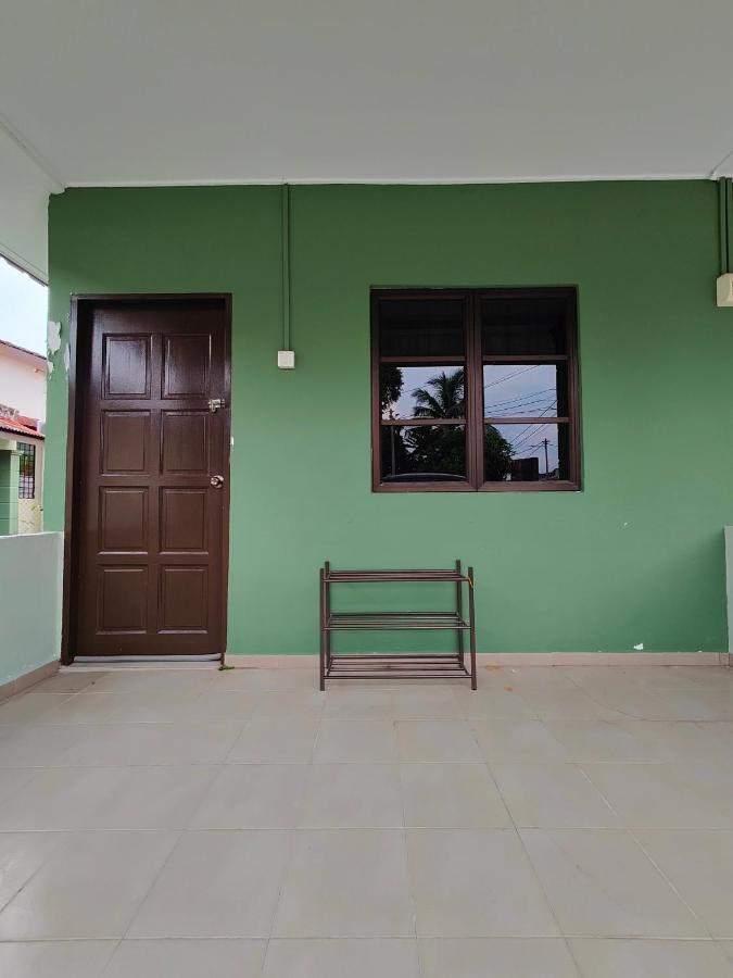 Homestay Tbe Room2stay At Jalan Br3 *